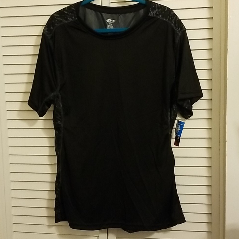 Men's top NWT